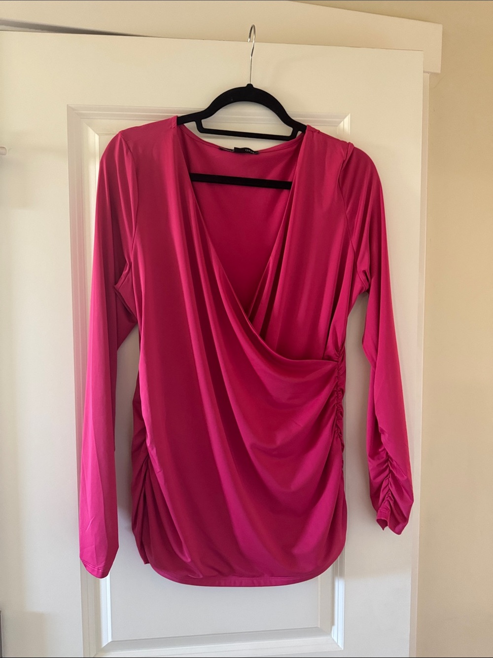 Boston Proper Hot Pink Ruched V-Neck Long Sleeve Top